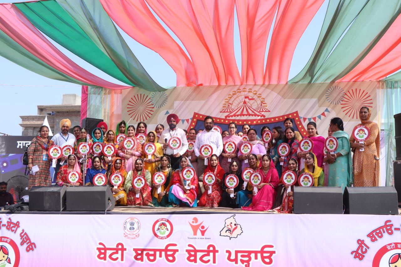 The 7th day of Saras Mela Mohali was dedicated to the 'Beti Bachao Beti Padhao' campaign